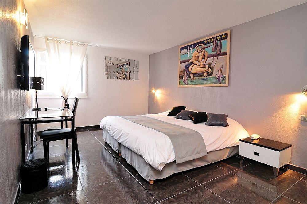 Hotel Les Grenadines Agde Exterior photo
