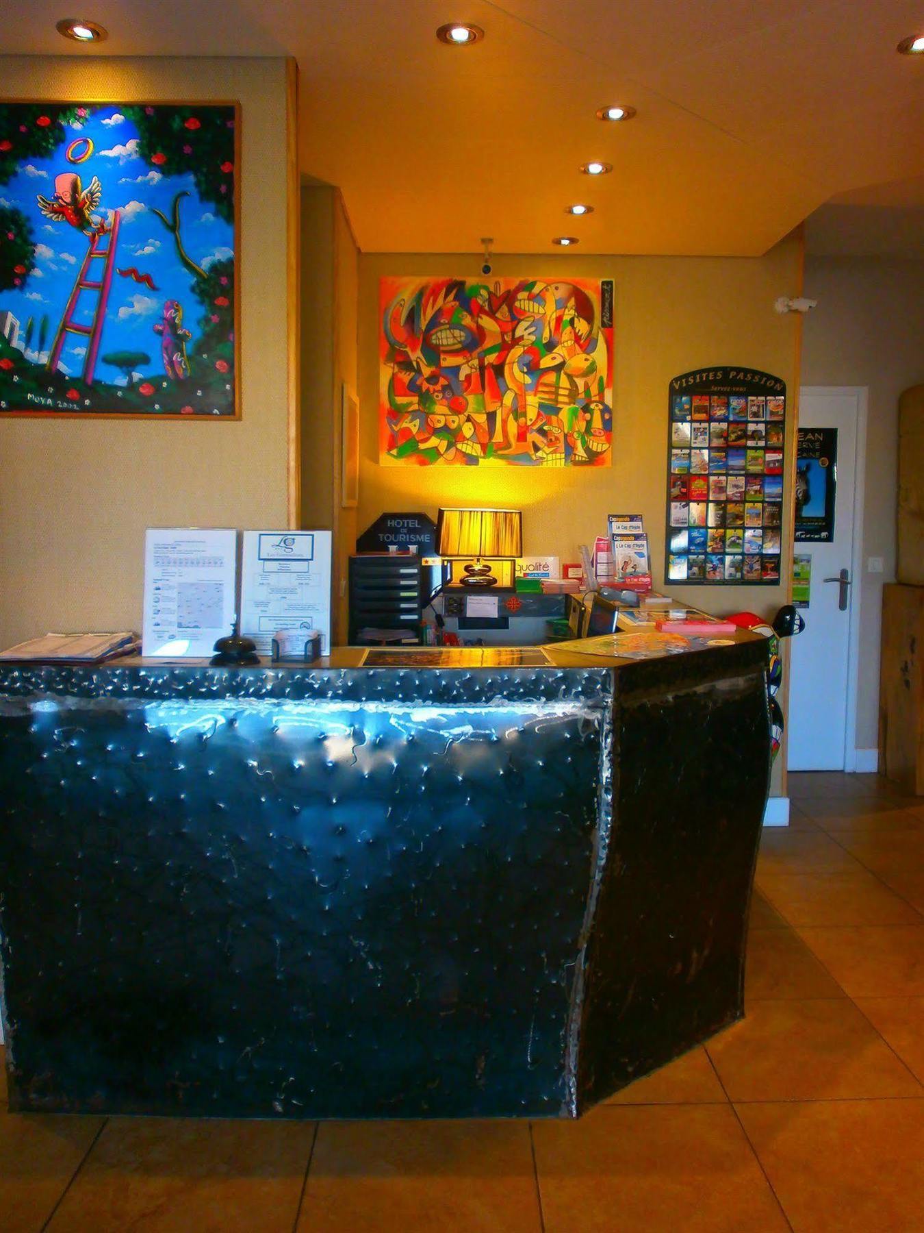 Hotel Les Grenadines Agde Exterior photo